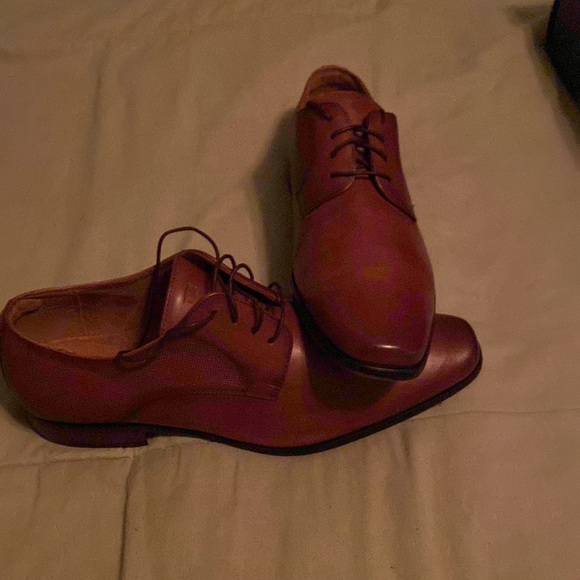 This pair of Florsheim dress shoes size 12 color brown with box brand new - Picture 2 of 8